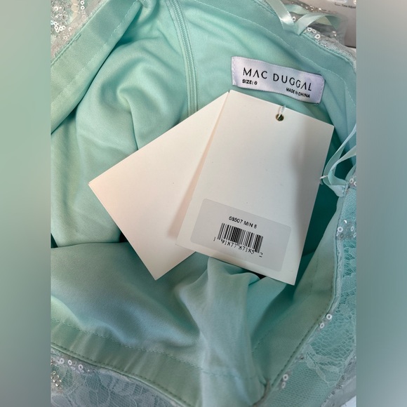 Mac Duggal 68507 One Shoulder Side Cut Embellished Gown Size 6 NWT Mint - Picture 4 of 4